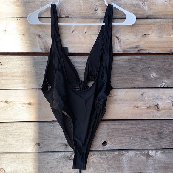 BeWicked 1982 Makayla Swimsuit Black - Picture 6 of 9